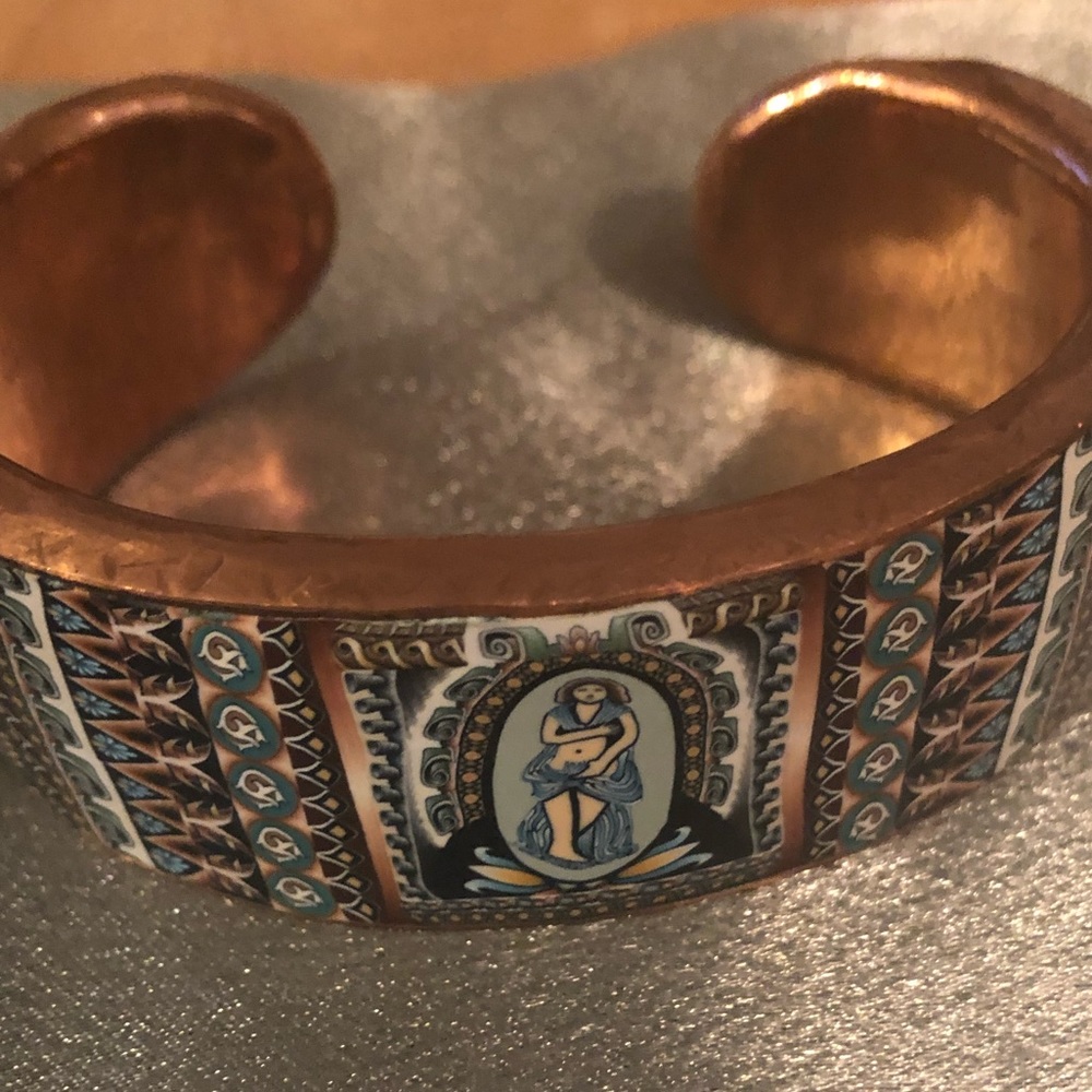 Venus Copper Cuff 2 - Picture 5 of 9